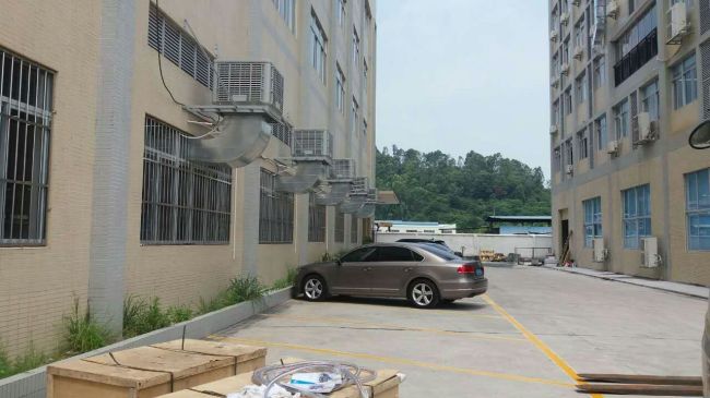 制衣車(chē)間降溫通風(fēng)解決…/ 制衣車(chē)間降溫通風(fēng)解決…